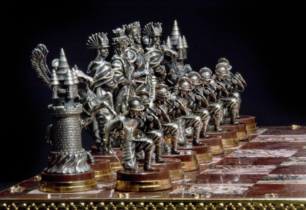 Эксклюзивные  игры - шахматы,  шашки и нарды